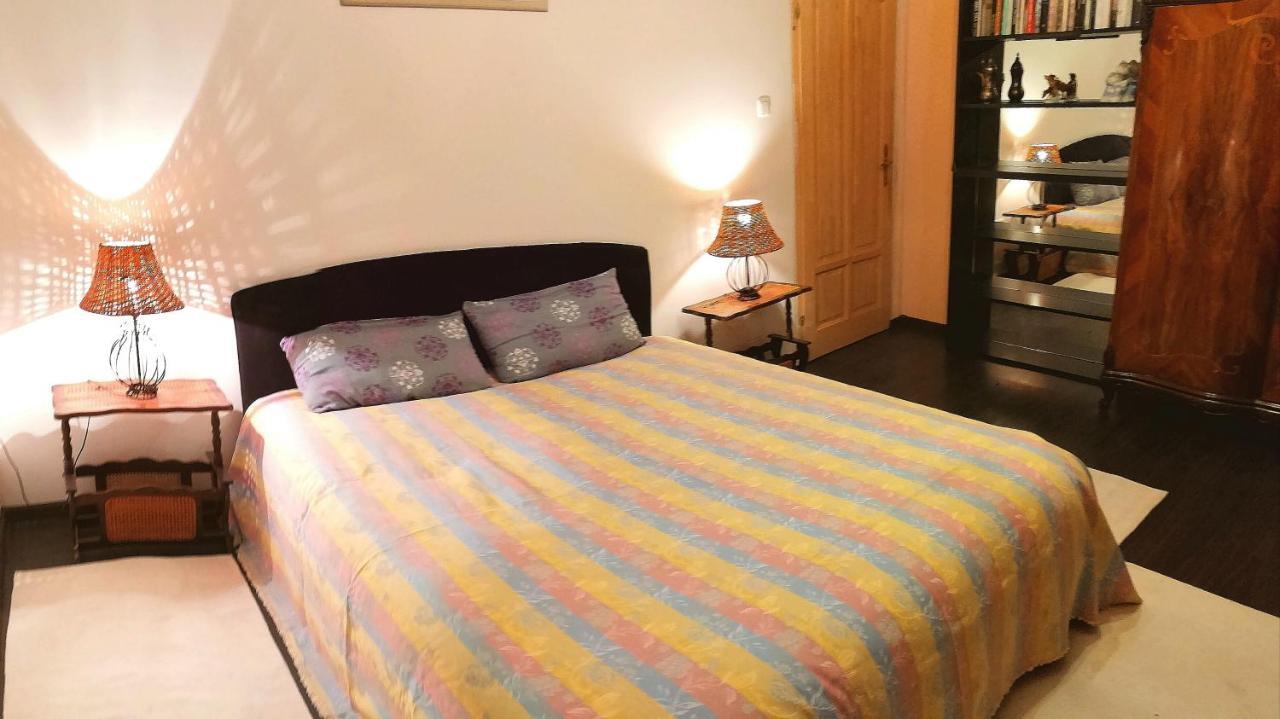 Vizaknai Apartmanhaz Székesfehérvár Eksteriør bilde
